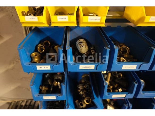 Plank met tuitbakken en inhoud - afbeelding 10 van  16