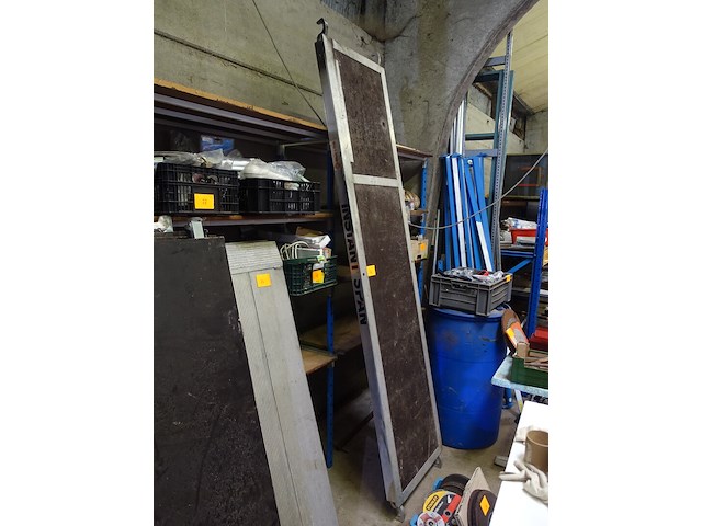 Plank voor stelling l. 2,55m - b.0,60m - afbeelding 2 van  6