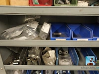 Planken met inhoud - afbeelding 20 van  25