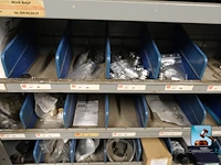 Planken met inhoud - afbeelding 22 van  25