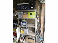 Planken met inhoud - afbeelding 1 van  11