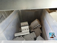 Planken met inhoud - afbeelding 5 van  11
