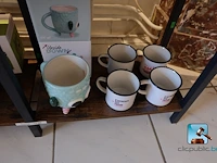 Planken met inhoud - afbeelding 6 van  23