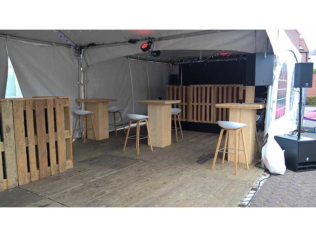 Plankenvloer - houten vloer - afbeelding 1 van  2