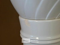 Plant en bloempot op zuil[ licht beschadigd] - afbeelding 4 van  4