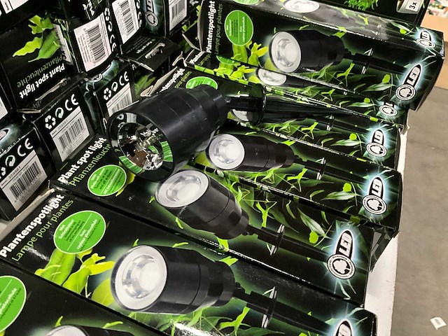 Planten spotlight voor binnen met grondpin (62x) - afbeelding 2 van  6