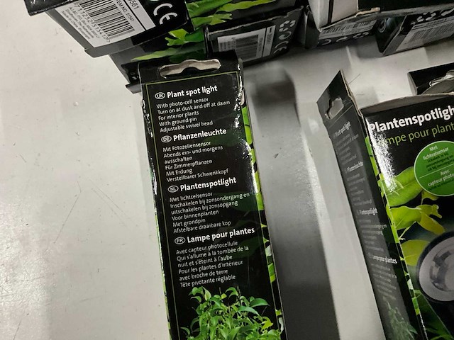 Planten spotlight voor binnen met grondpin (62x) - afbeelding 6 van  6