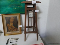 Plantenstaander in hout met tegels - afbeelding 2 van  3