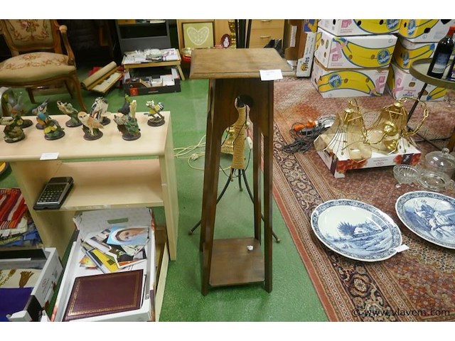 Plantenstaander in hout - afbeelding 1 van  1