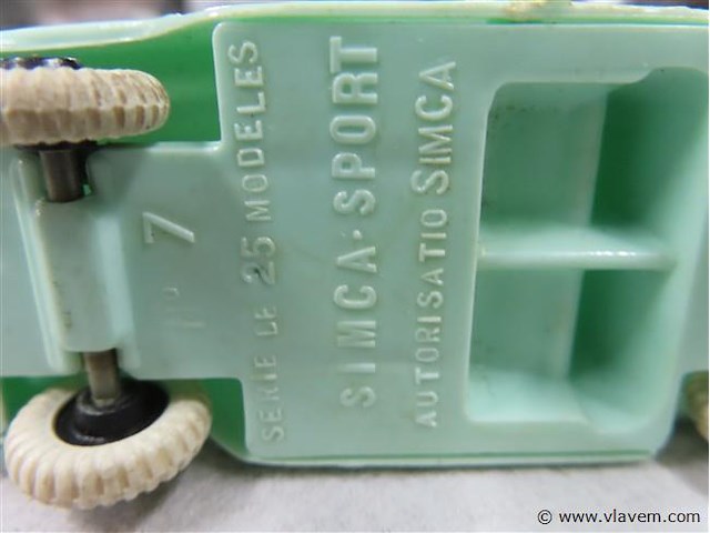 Plastic auto's - afbeelding 5 van  5