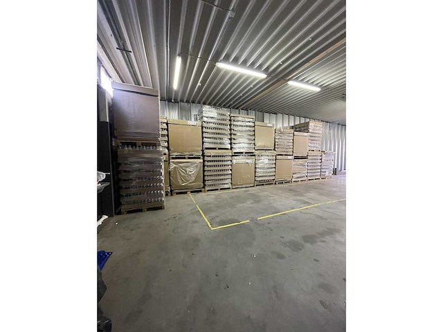 Plastic flessen (34000x) - afbeelding 3 van  5