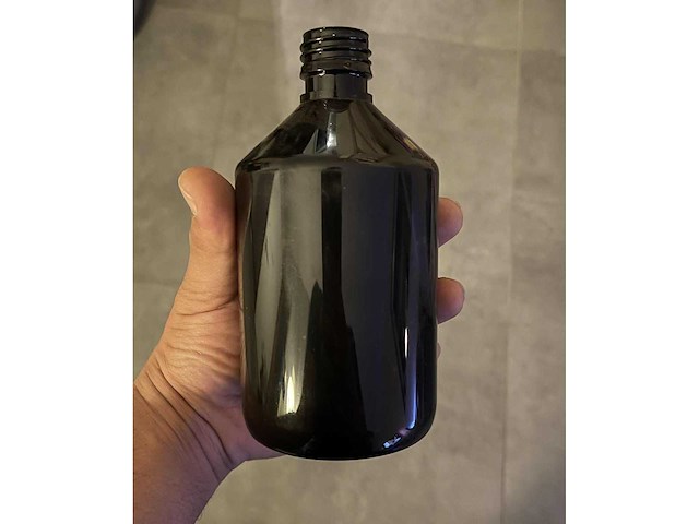 Plastic flessen (34000x) - afbeelding 1 van  5