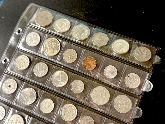 Plastic mapje met diverse kleine munten - afbeelding 2 van  4