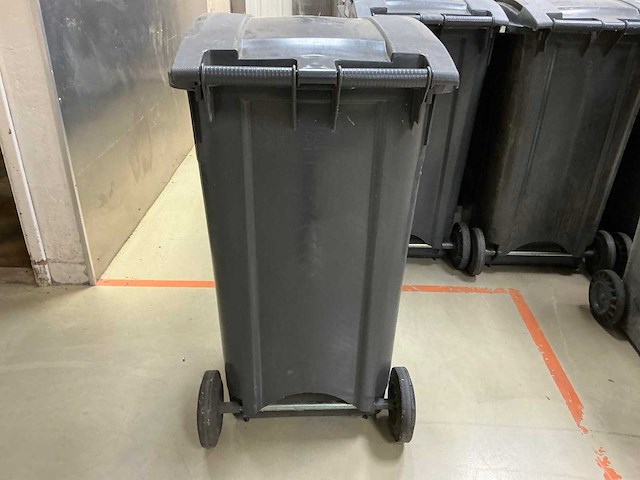 Plastic omnium afvalcontainer (27x) - afbeelding 10 van  14