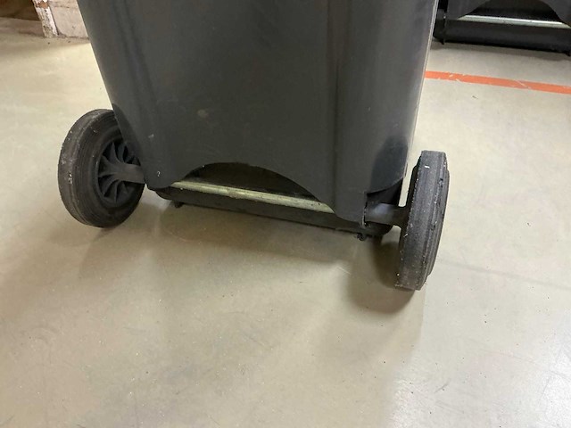 Plastic omnium afvalcontainer (27x) - afbeelding 11 van  14