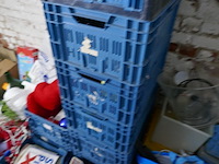Plastieken bakken met inhoud - afbeelding 5 van  5