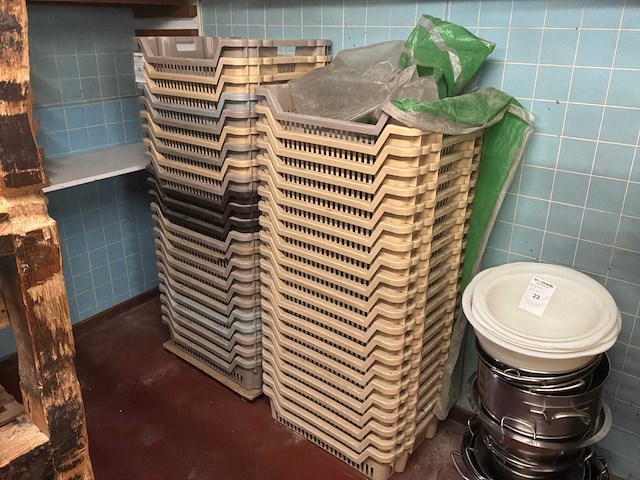 Plastieken manden (45x) - afbeelding 1 van  2