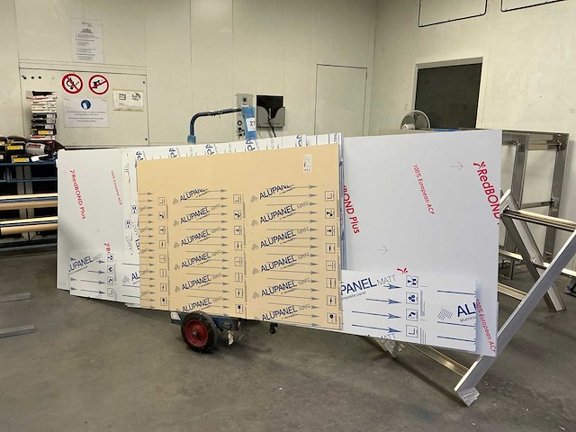 Plateauwagen - afbeelding 1 van  3