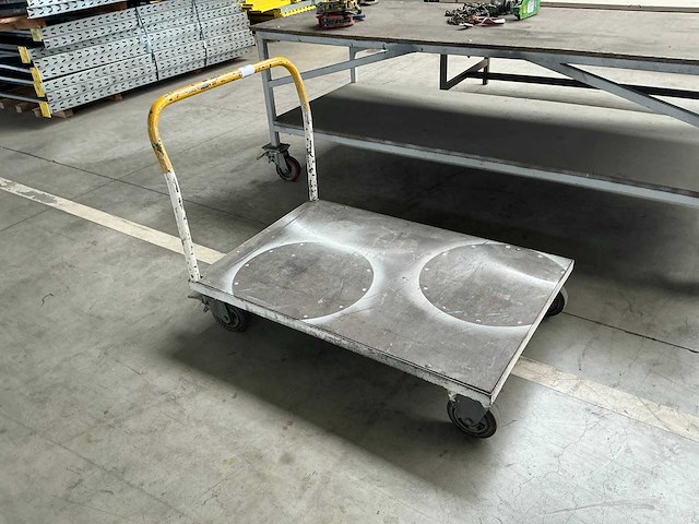 Plateauwagen - afbeelding 1 van  3