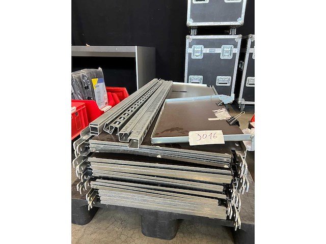Plateauwagens - aed dolly - danish transport dolly - shelf + writing board (16x) - afbeelding 1 van  3