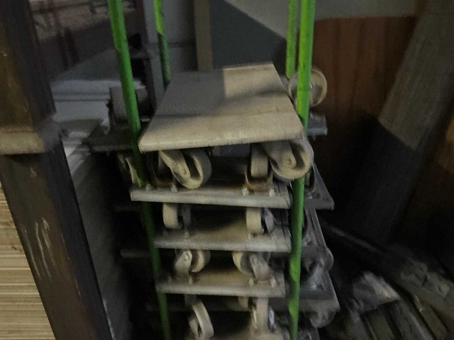 Plateauwagentjes (14x) - afbeelding 2 van  2