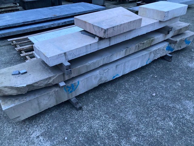 Platen bourgondische witsteen en marmer rosé aurore - afbeelding 1 van  11