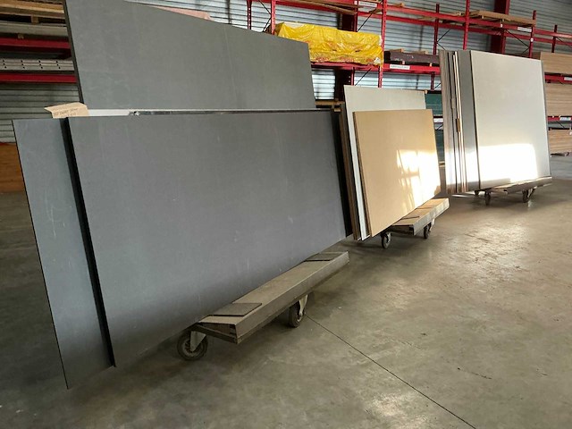 Platenkar met inhoud (4x) - afbeelding 1 van  11