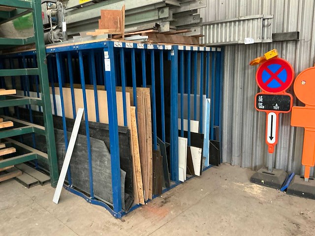Platenrek met inhoud (2x) - afbeelding 1 van  8