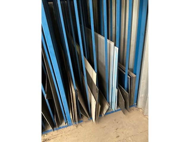 Platenrek met inhoud (2x) - afbeelding 7 van  8