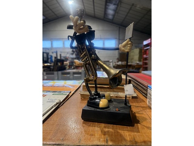 Platenspeler + beeldje met muziekfunctie - afbeelding 1 van  3