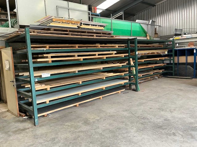 Platenstelling met inhoud (2x) - afbeelding 1 van  11