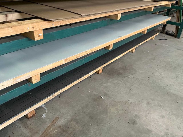 Platenstelling met inhoud (2x) - afbeelding 5 van  11
