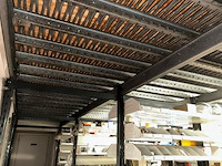 Platform met armesrekken beneden - afbeelding 4 van  10