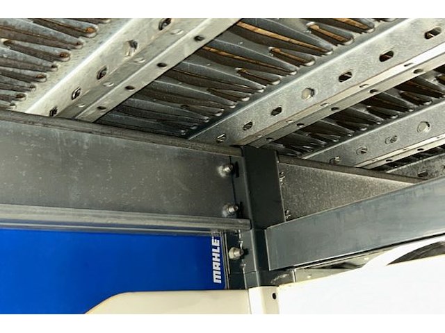 Platform met armesrekken beneden - afbeelding 9 van  10