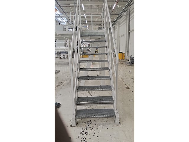 Platform + trappen - afbeelding 2 van  14