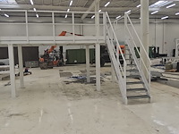 Platform + trappen - afbeelding 10 van  14