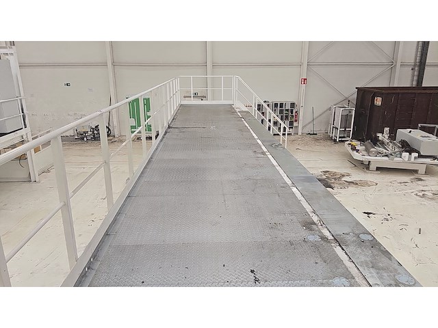 Platform + trappen - afbeelding 12 van  14