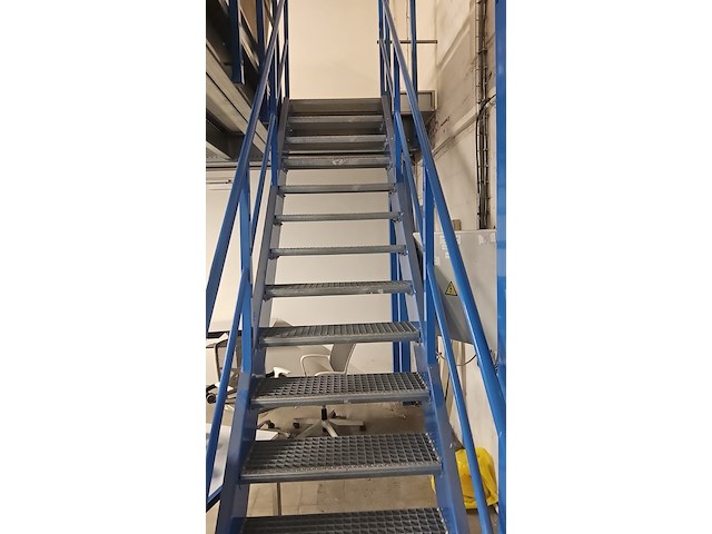 Platform - afbeelding 2 van  6