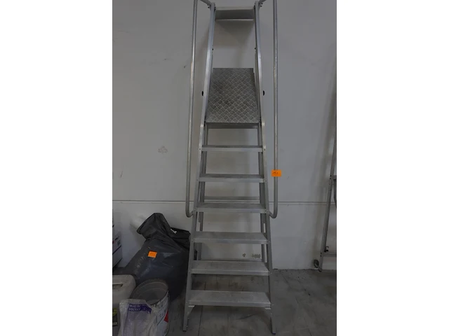 Platformladder solide - afbeelding 1 van  6