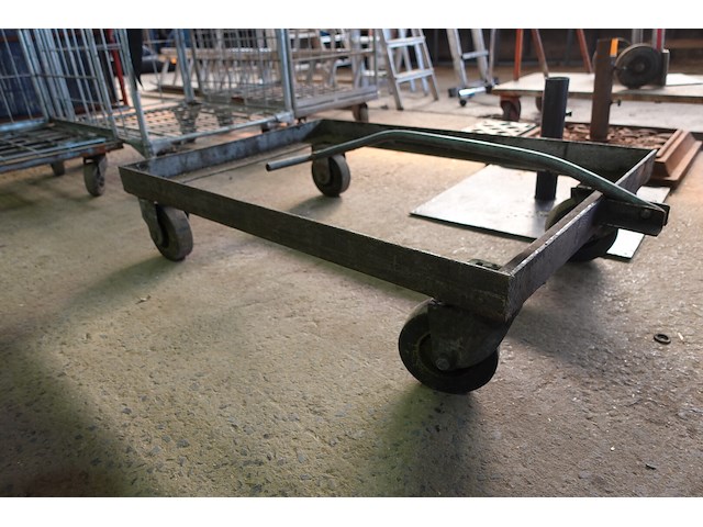 Platte kar met stang 0,99 x 0,71m - afbeelding 2 van  2