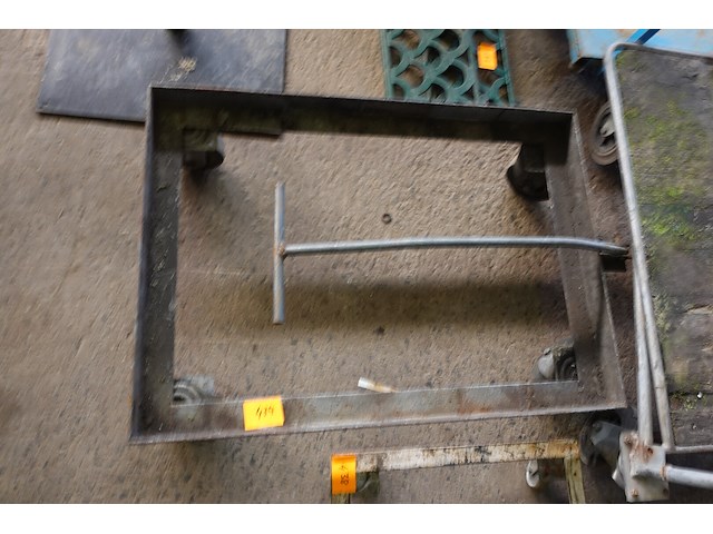 Platte kar met trekker - afbeelding 1 van  1