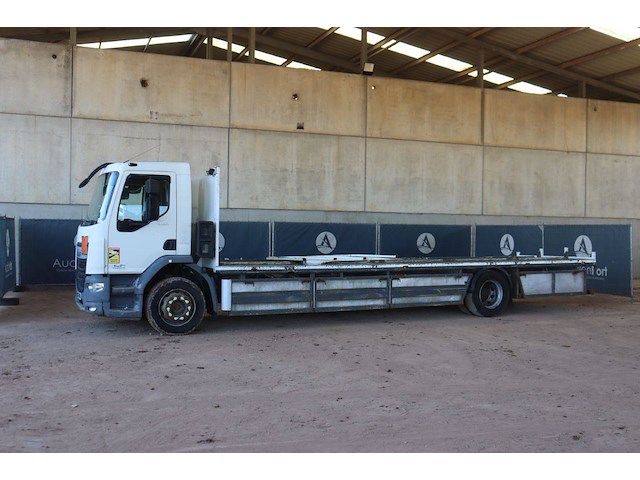 Platte laadbak daf lf diesel - afbeelding 1 van  1