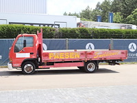 Platte laadbak vrachtwagen isuzu npr77 diesel 2006
