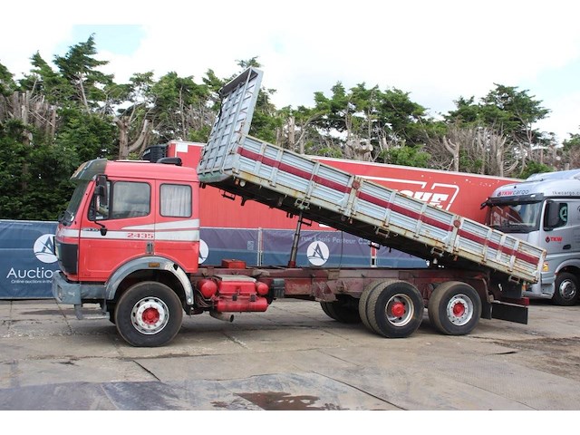 Platte laadbak (vrachtwagen) mercedes-benz 2ab5/45 6x2 diesel - afbeelding 1 van  1