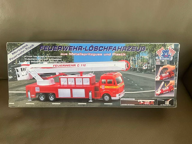 Playbear speelgoed auto/brandweerwagen - afbeelding 1 van  7