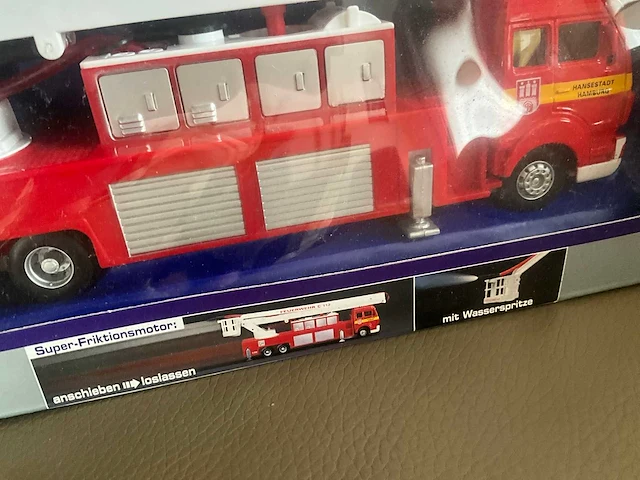 Playbear speelgoed auto/brandweerwagen - afbeelding 6 van  7