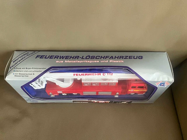 Playbear speelgoed auto/brandweerwagen - afbeelding 7 van  7