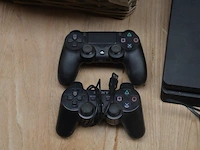 Playstation 4 met 2 controllers (niet getest) - afbeelding 4 van  5