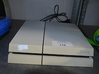 Playstation 4 sony cuh-1116a met 2 controllers en 4 spelletjes