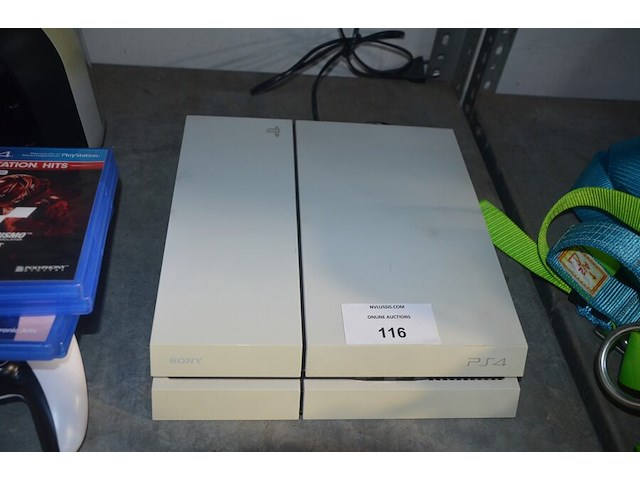 Playstation 4 sony cuh-1116a met 2 controllers en 4 spelletjes - afbeelding 2 van  5
